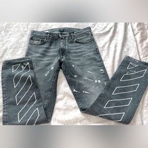 Off-White Diagonal Stripe Distress Jeans